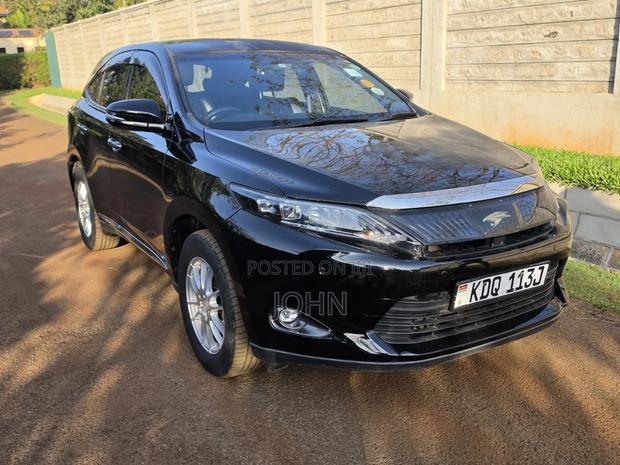 Toyota Harrier 2.0 2017 Matt Black