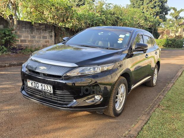 Toyota Harrier 2.0 2017 Matt Black