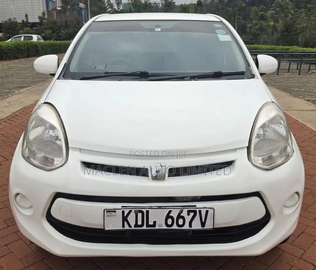 Toyota Passo 2016 White