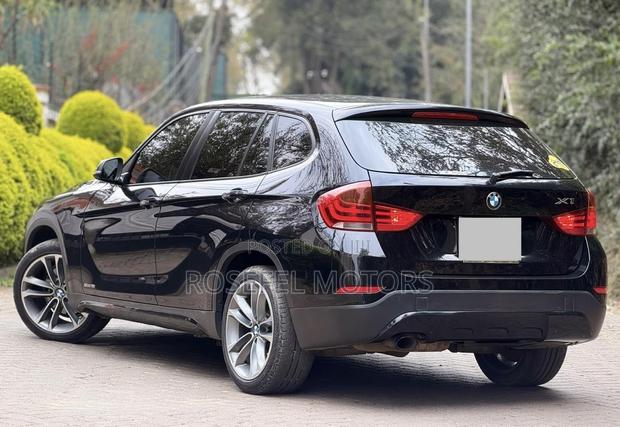 BMW X1 sDrive28i 4dr SUV (2.0L 4cyl Turbo 8A) 2015 Black