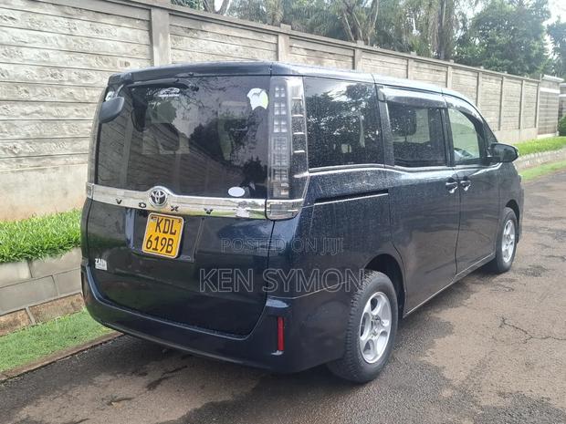 Toyota Voxy X 2WD 8-Seater 2016 Black