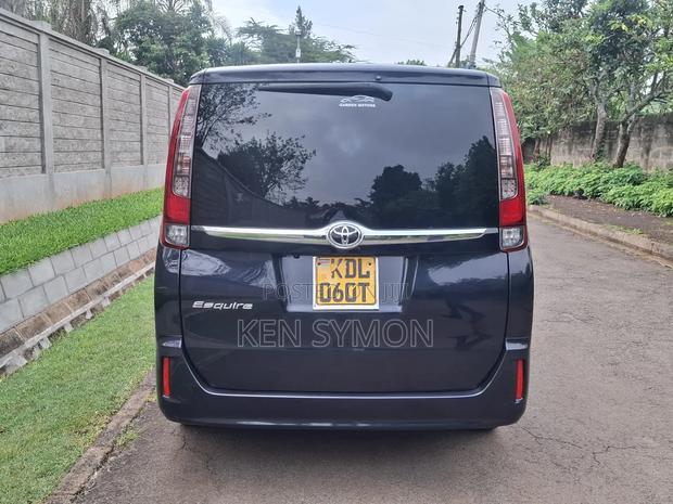 Toyota Esquire 2015 Black