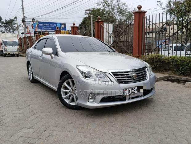 Toyota Crown 2012 Silver