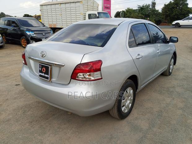 Toyota Belta 2006 Silver