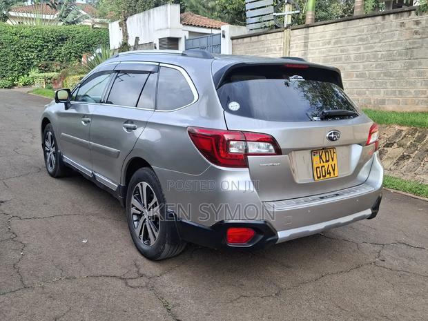 Subaru Outback 2.5i Premium AWD 2018 Gold