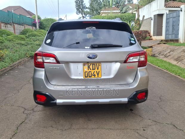 Subaru Outback 2.5i Premium AWD 2018 Gold