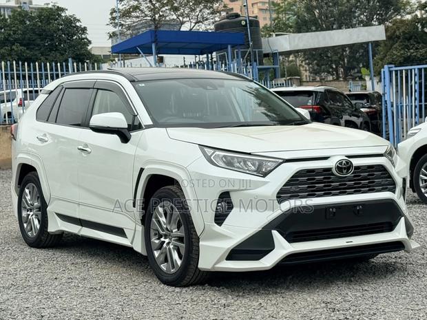 Toyota RAV4 2020 White