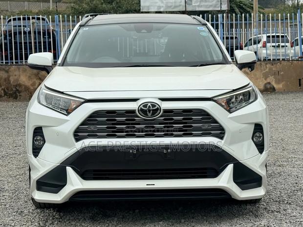 Toyota RAV4 2020 White