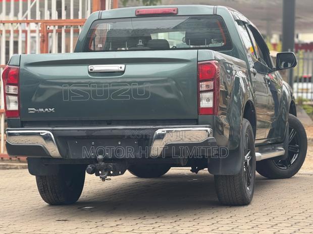 Isuzu D-MAX 2018 Green