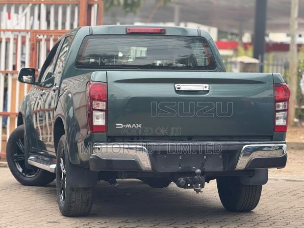 Isuzu D-MAX 2018 Green