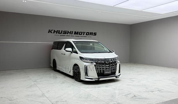 Toyota Alphard 2019 White