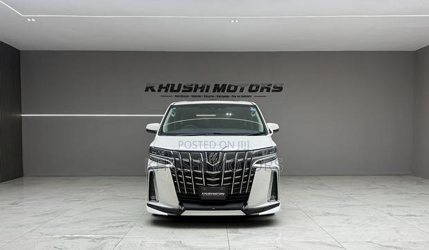 Toyota Alphard 2019 White