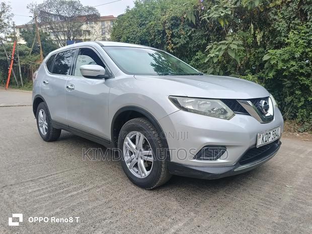 Nissan X-Trail 2015 Silver