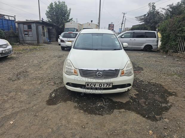 Nissan Bluebird 2012 White