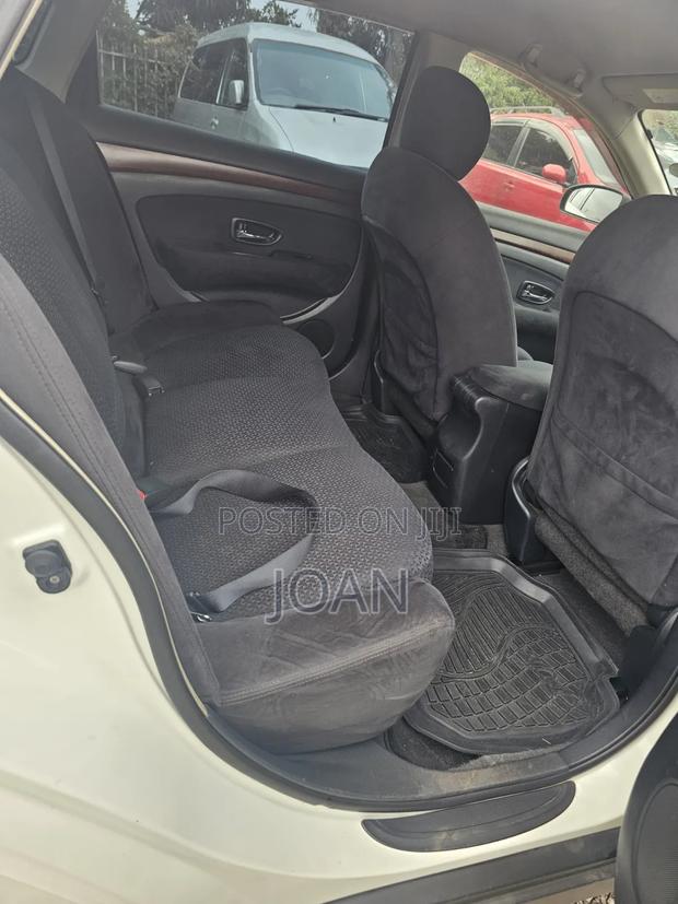Nissan Bluebird 2012 White