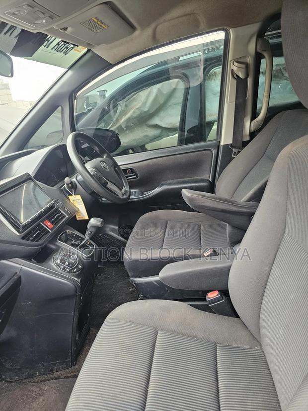 Toyota Voxy 2017 Black