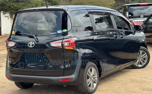 Toyota Sienta 2019 Black