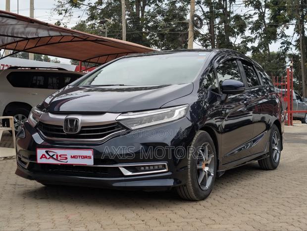 Honda Fit Shuttle 2019 Blue