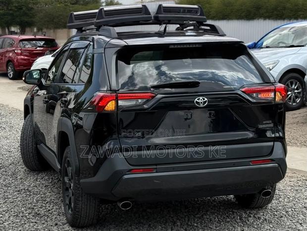 Toyota RAV4 2021 Black