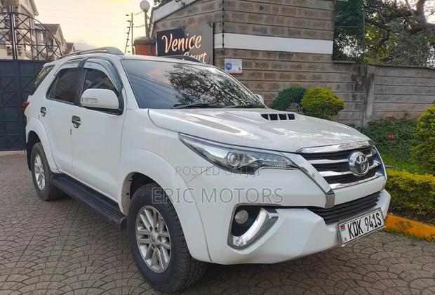 Toyota Fortuner 2015 White