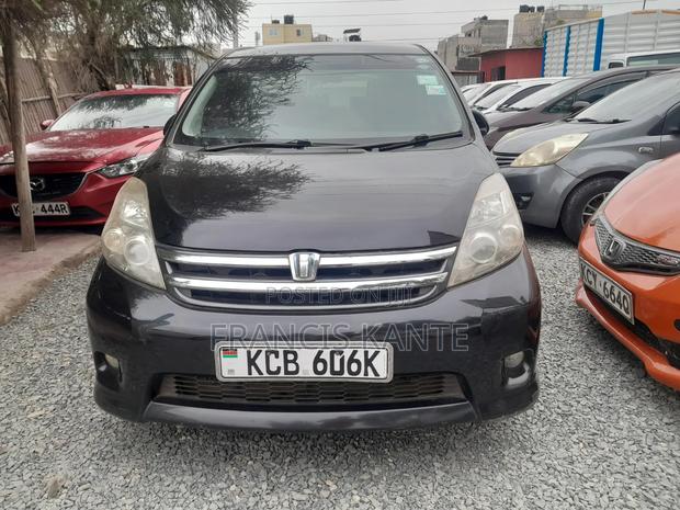 Toyota ISIS 2007 Black