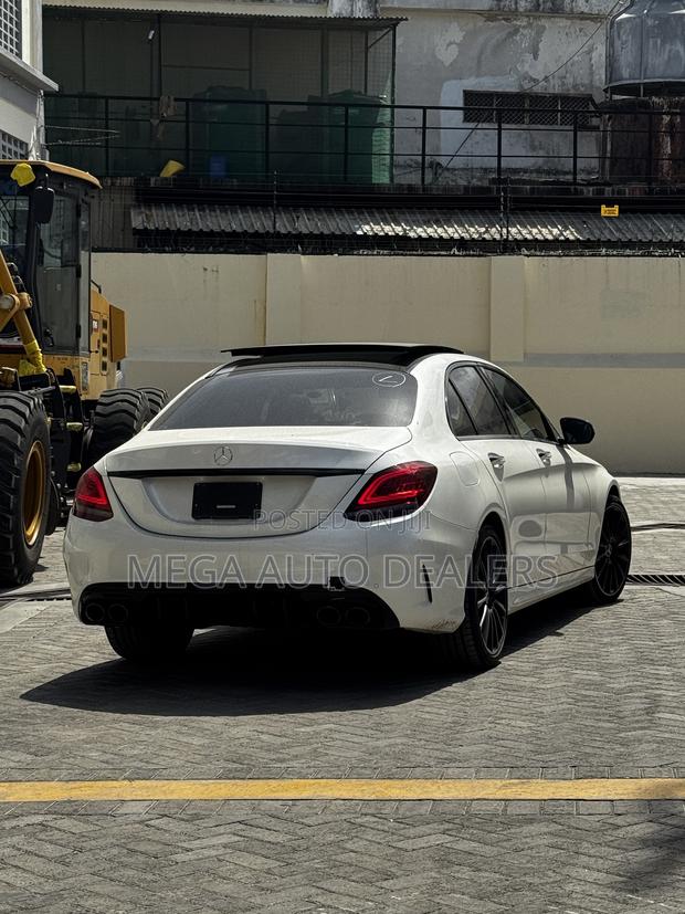 Mercedes-Benz C200 2019 White