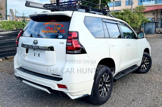 Toyota Land Cruiser Prado 2.7 2019 White
