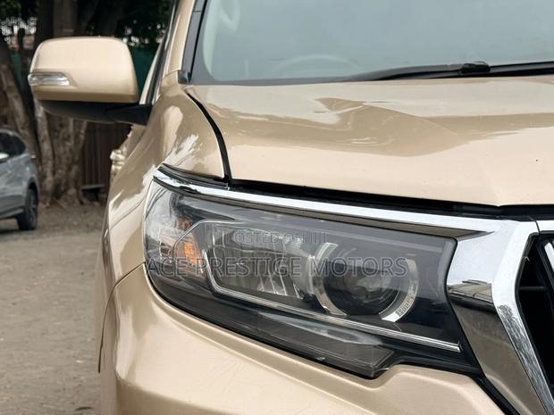 Toyota Land Cruiser Prado 2011 Gold
