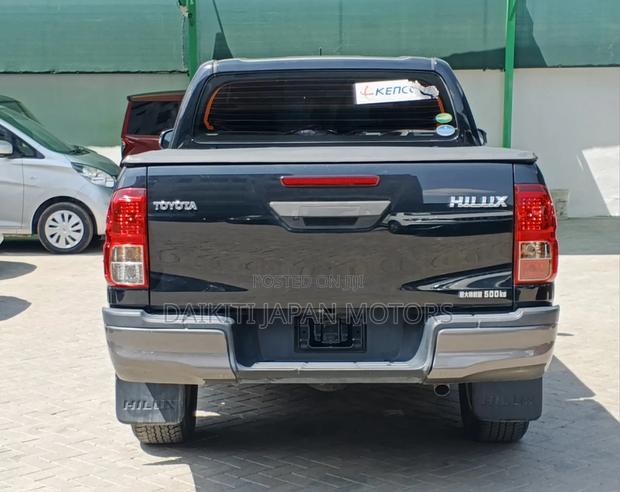 Toyota Hilux 2019 Black