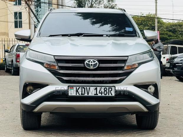 Toyota Rush 2019 Silver