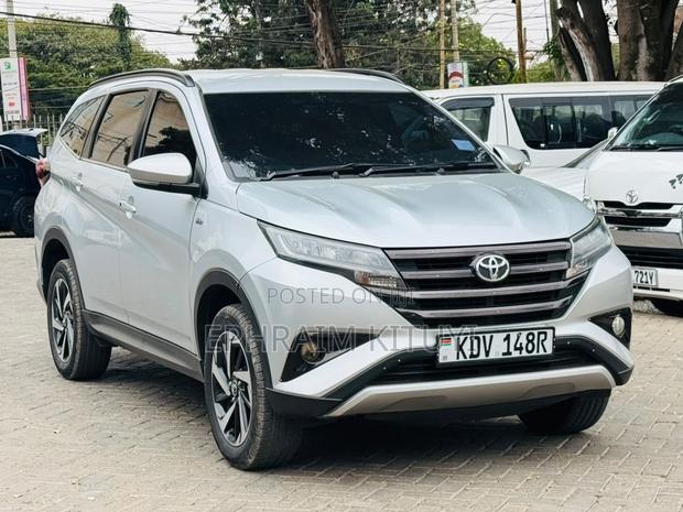 Toyota Rush 2019 Silver