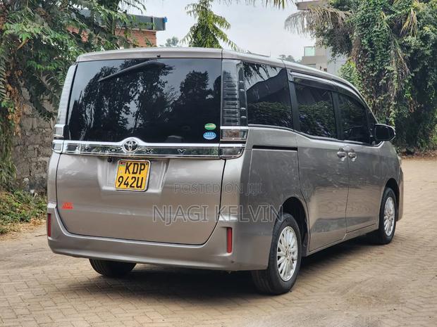 Toyota Voxy 2018 Brown