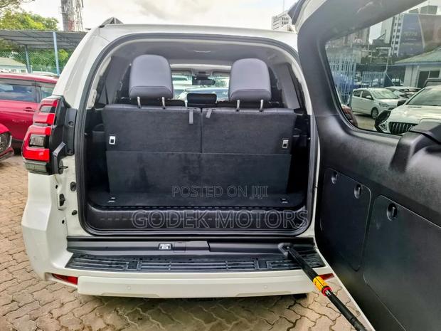 Toyota Land Cruiser Prado 2021 White