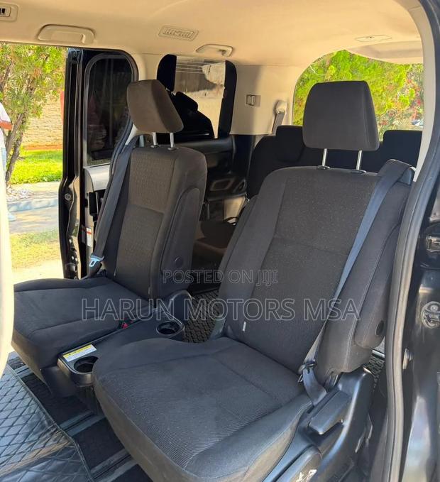 Toyota Noah 2016 Black