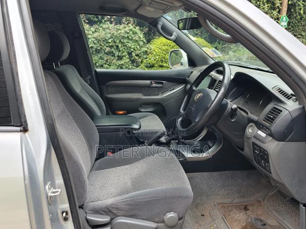 Toyota Land Cruiser Prado 2008 Silver