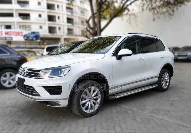 Volkswagen Touareg 2016 White