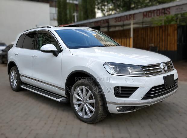 Volkswagen Touareg 2016 White