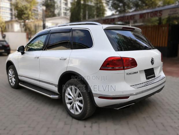 Volkswagen Touareg 2016 White
