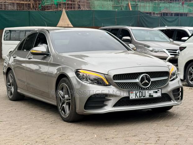 Mercedes-Benz C200 2019 Gray