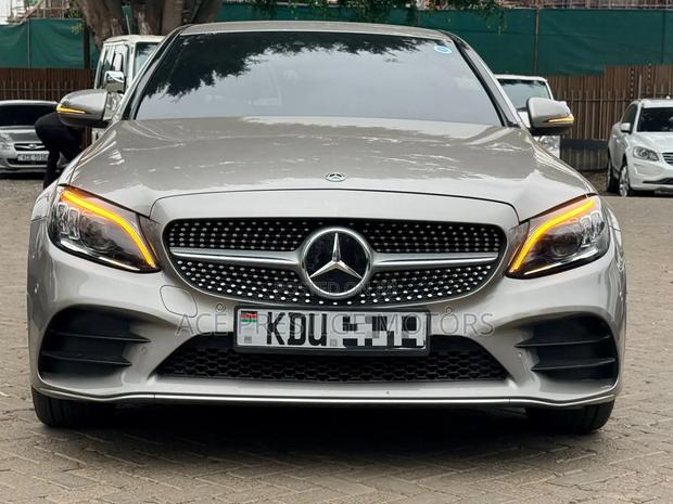 Mercedes-Benz C200 2019 Gray