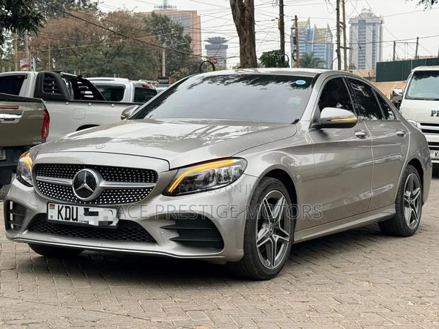 Mercedes-Benz C200 2019 Gray