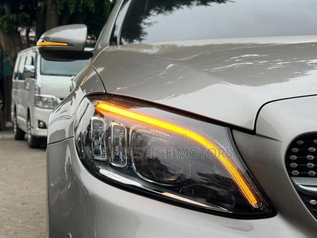 Mercedes-Benz C200 2019 Gray