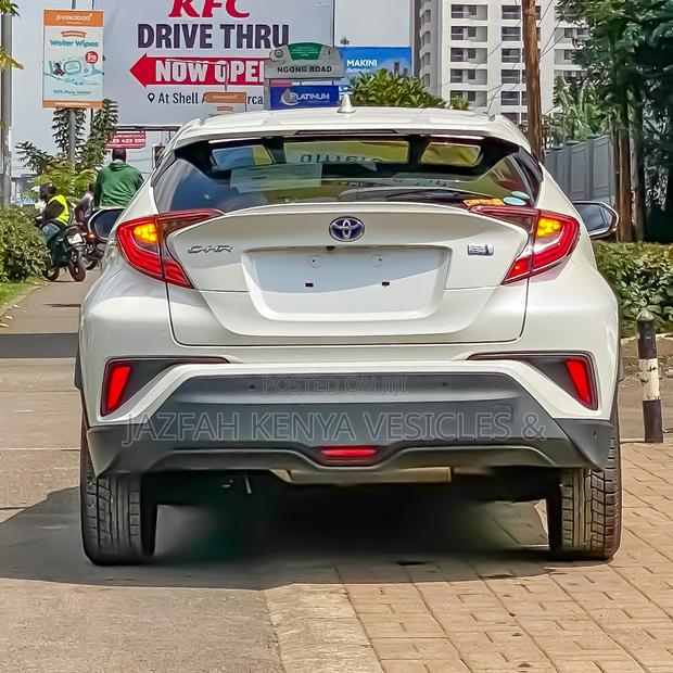 Toyota C-HR XLE Prermium FWD (2.0L 4cyl 2AM) 2018 White