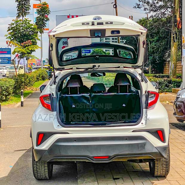Toyota C-HR XLE Prermium FWD (2.0L 4cyl 2AM) 2018 White