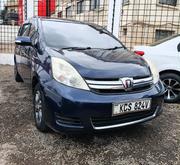 Toyota ISIS 2011 Blue for sale