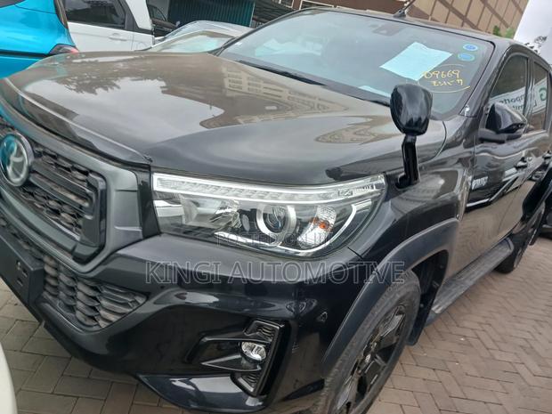 Toyota Hilux 2020 Black