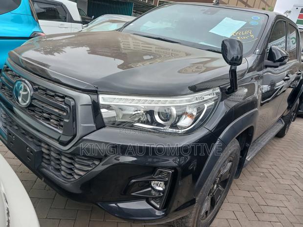 Toyota Hilux 2020 Black