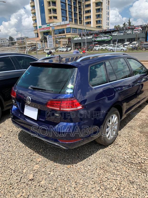 Volkswagen Golf 2018 Blue