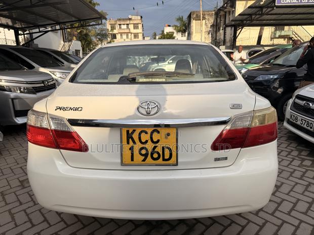 Toyota Premio 2009 White
