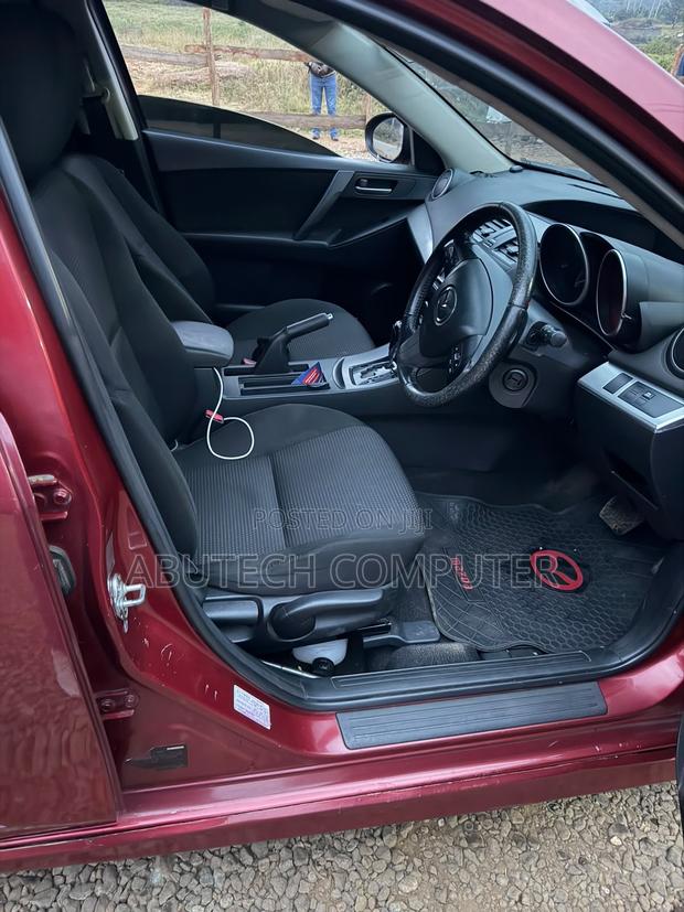 Mazda Axela 2013 Red